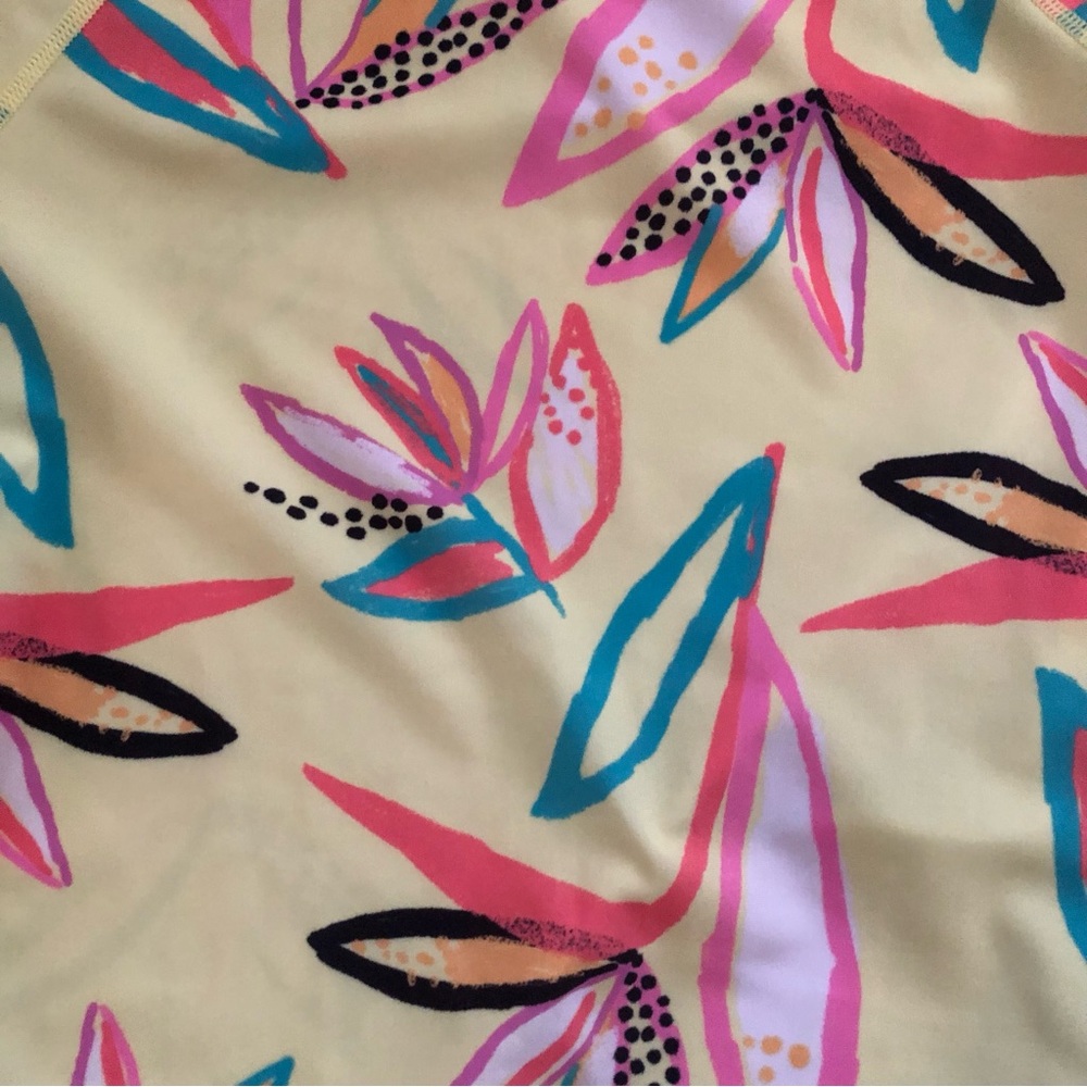 Tea Collection Colorful Floral Rashguard Top - Picture 5 of 6